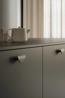 Håndtak 1042 Furnipart Horizon c/c32mm Mørk Brun Eik