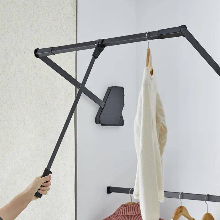 Garderobelift Kesseböhmer Conero 12kg Svart  