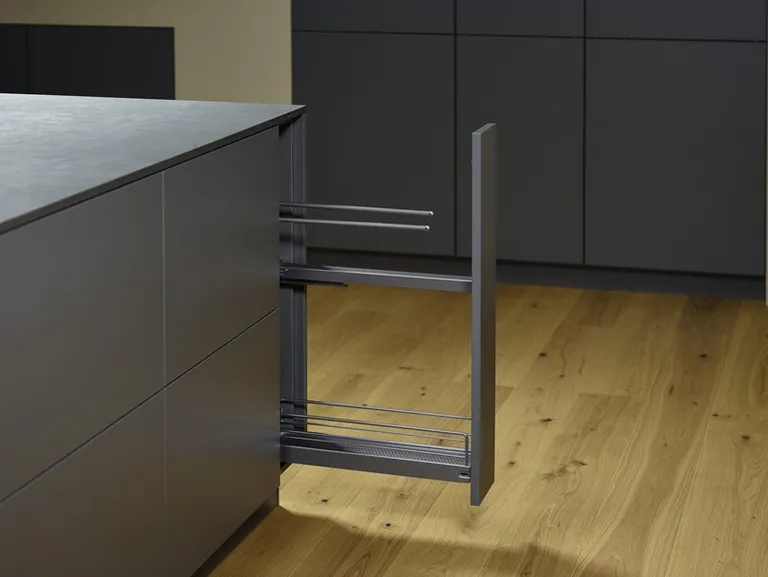 Uttrekk Kesseböhmer 150mm 1 Hylle + Håndkleholder Antrasitt